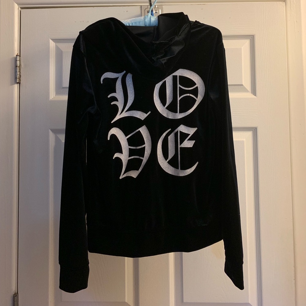 Blk Velvet FLAWLESS Jacket!